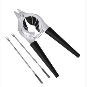 Stainless Steel Nutcracker Set with Black Handles